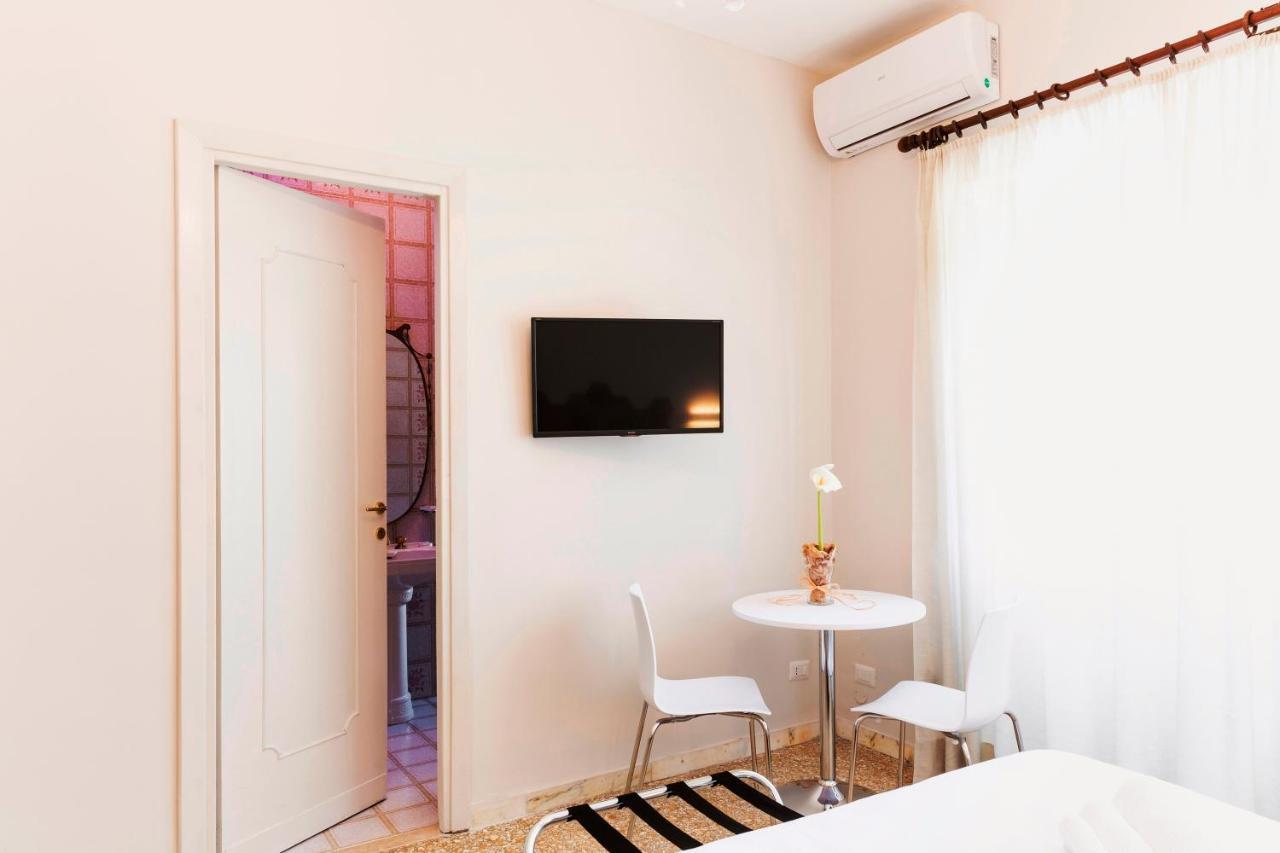 Roma Talenti Fucini B&B エクステリア 写真